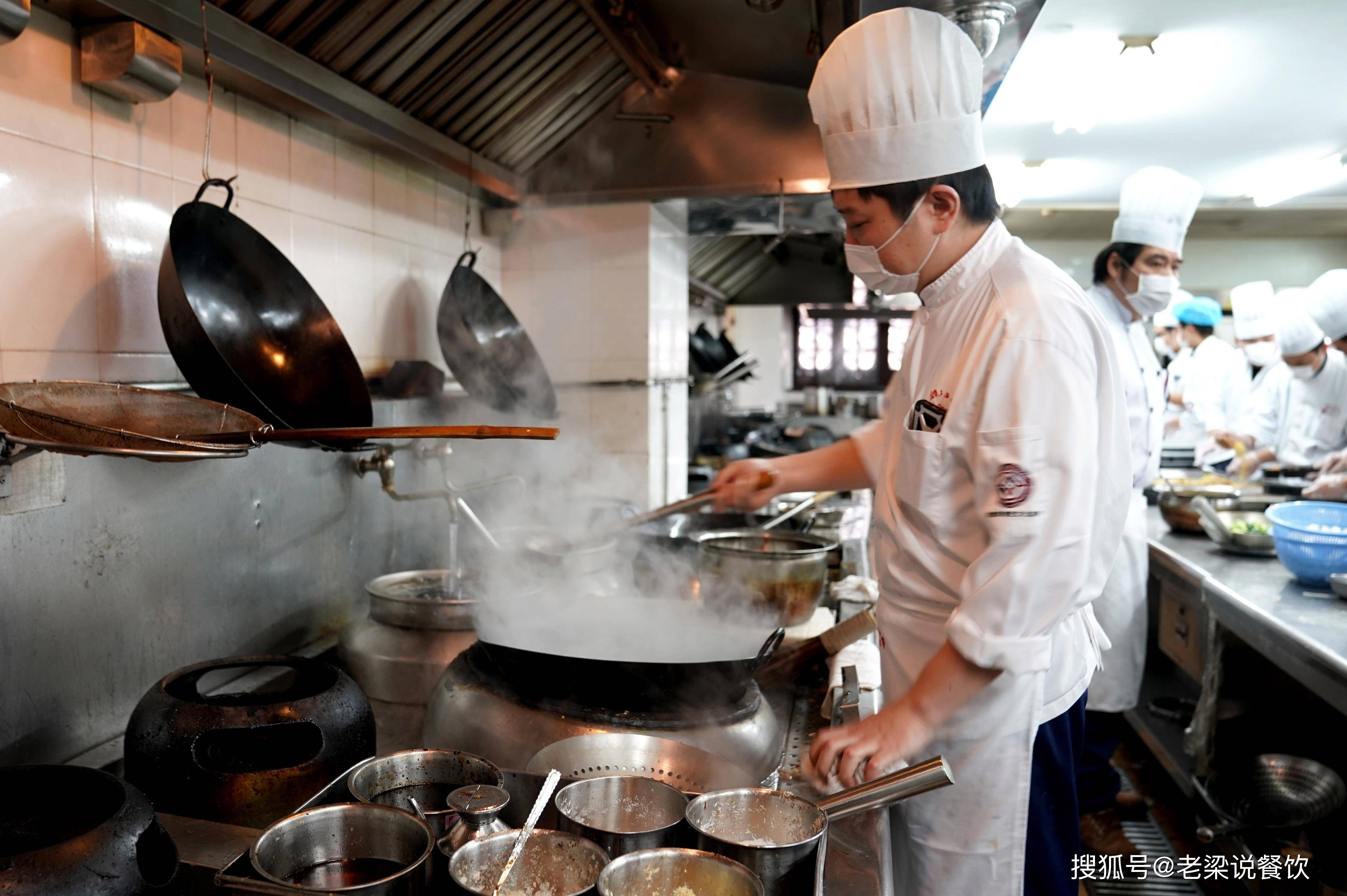 二手裝置回收：資金週轉率暴跌，餐飲閉店潮後的真相