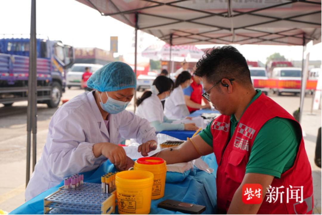 致敬公路脊樑！江蘇總工會“尋找卡車英雄”活動收官，136位卡車司機獲稱號